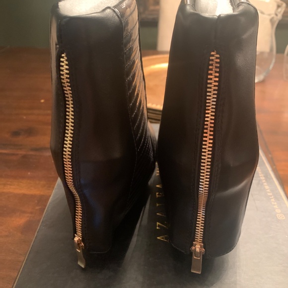 Azalea Wang Wedge zipper back Heeled Boots - Picture 4 of 4